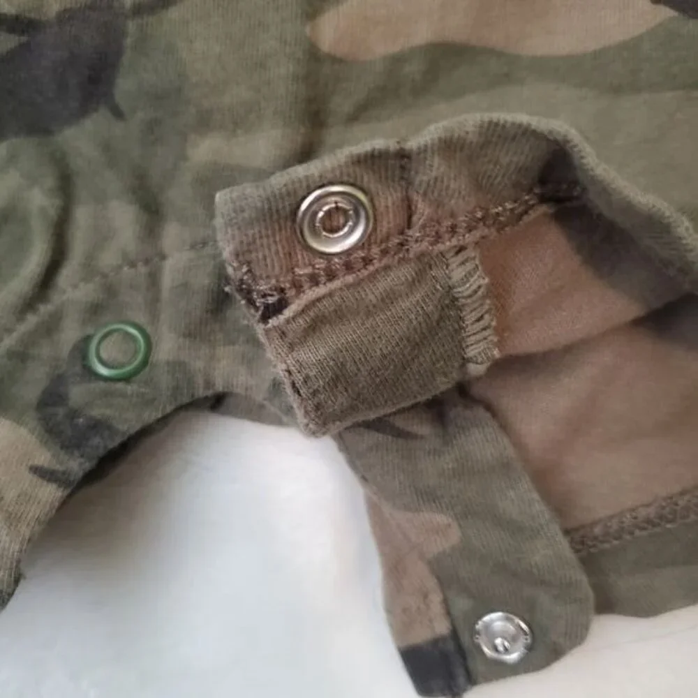 Carter's baby boy‎ Bundle Sz 3 Months rompers shorts